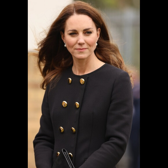 Kate Middleton admitiu ter manipulado a foto com os filhos