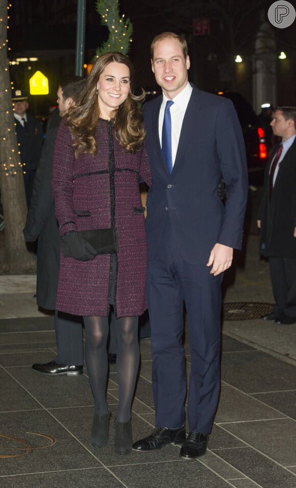Kate Middleton e o príncipe William ficaram noivos em 2010 e se casaram em 2011, tendo três filhos