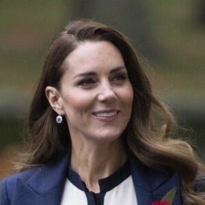 Kate Middleton revelou câncer aos três filhos de modo intimista