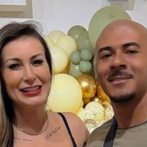 Andressa Urach passa por novos procedimentos estéticos ao lado do namorado