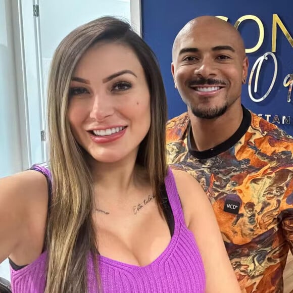 Andressa Urach acompanhou o namorado Lucas Ferraz em uma sessão de harmonização facial