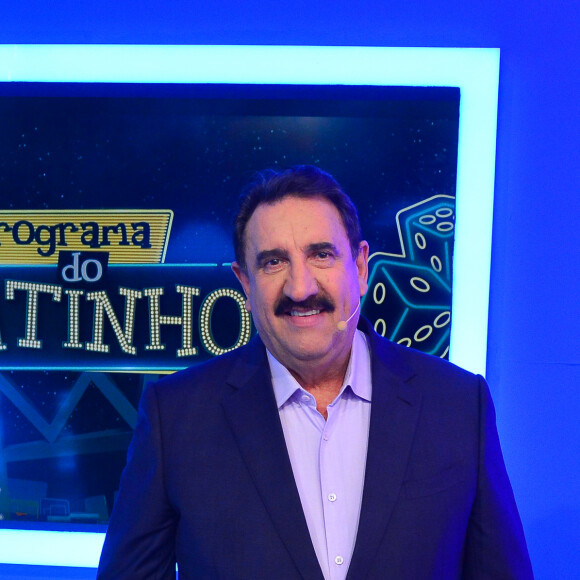 Ratinho causou revolta com piada racista em seu programa: 'Situação constrangedora demais, meu Deus. Ainda bem que não assisto mais essa bomba de programa'