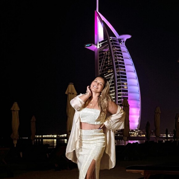 Katia Aveiro também passou por sessões de eletroestitmulação para evitar a flacidez da pele no processo de emagrecimento 