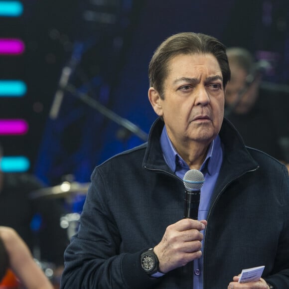 Fausto Silva agora em casa seguirá o processo de reabilitação: 'Fisioterapia'