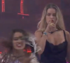 Vídeos das festas do 'BBB 24' viram piada na web com Bia dançando super agitada enquanto Yasmin Brunet sensualiza