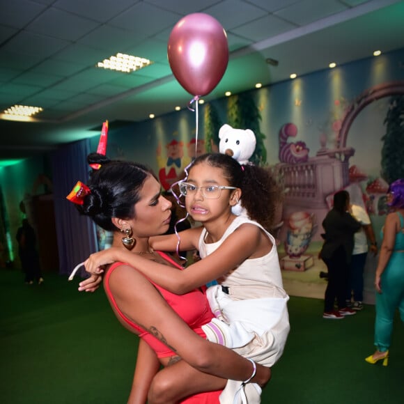 Famosos adotam 'cabelo maluco' e fazem penteados divertidos em seus filhos para primeira festa do 1 ano de Lua, filha de Viih Tube e Eliezer, no Resort Taua em Atibaia, em São Paulo