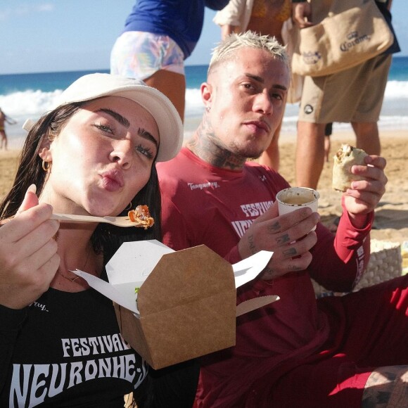 No país, Jade Picon se encontrou com MC Daniel, com quem passou alguns dias