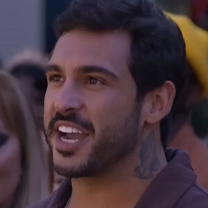 João Hadad participou do 'De Férias com o Ex Caribe' e tem a maior porcentagem dos votos para ficar na segunda temporada de 'A Grande Conquista'