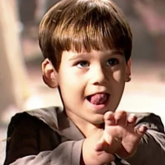 Na época com 2 anos, ator interpretou o filho de Ana Paula Arósio na ficção