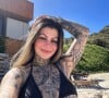 Leticia Desiree não dispensa fotos ousadas em biquíni ou pouca roupa em suas redes sociais, sempre destacando suas tatuagens