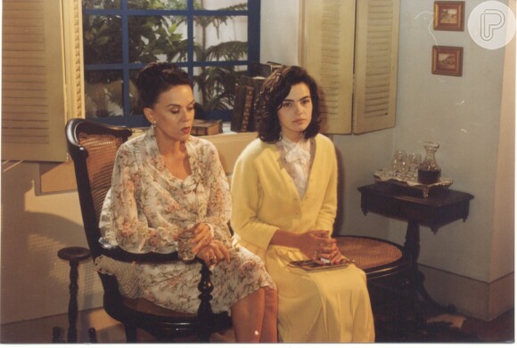 Ana Paula Arósio deixou o SBT após atuar na novela 'Os Ossos do Barão' (exibida em 1997)