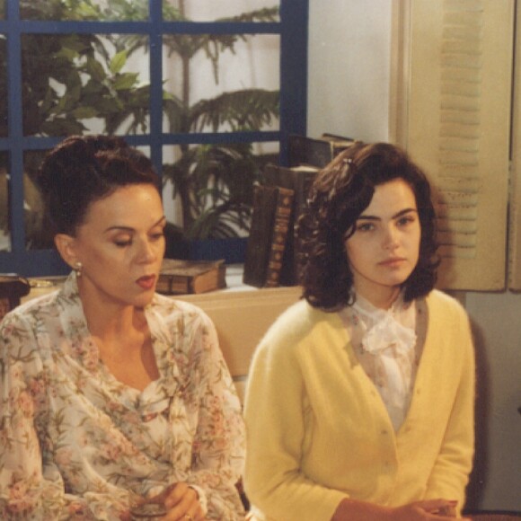 Ana Paula Arósio deixou o SBT após atuar na novela 'Os Ossos do Barão' (exibida em 1997)
