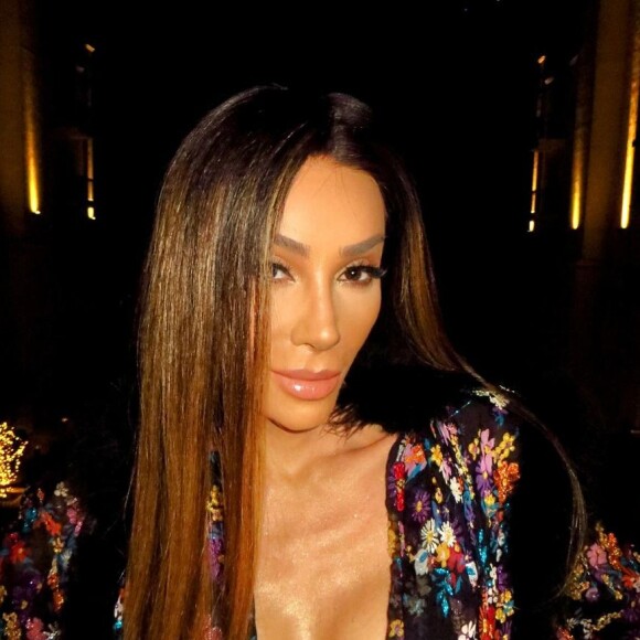 Maya Massafera está proibida de se pronunciar por conta das negociações para um documentário sobre a redesignação de gênero