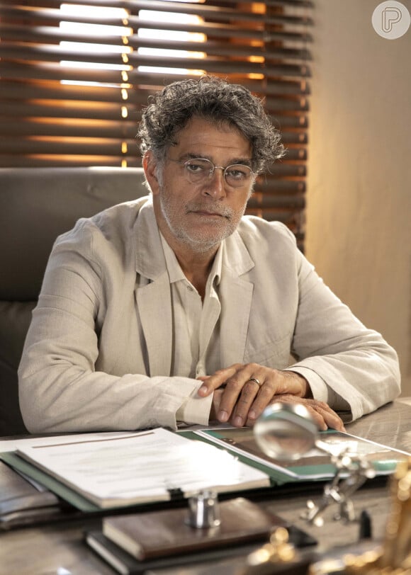 Eduardo Moscovis como Ariosto na novela Alma Gêmea