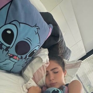 E teve até mesmo Jade Picon dormindo com uma pelúcia do desenho Lilo & Stitch