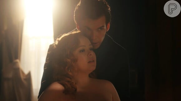 Colin e Penelope tiveram momento quente em 'Bridgerton' logo no primeiro episódio da segunda parte da 3ª temporada