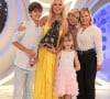 Eliana recebeu a mãe, a irmã e os filhos ao gravar seu último programa no SBT