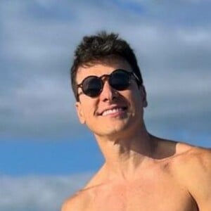 Rodrigo Faro, aos 50 anos, detalha segredo do corpo definido e rotina de exercícios físicos