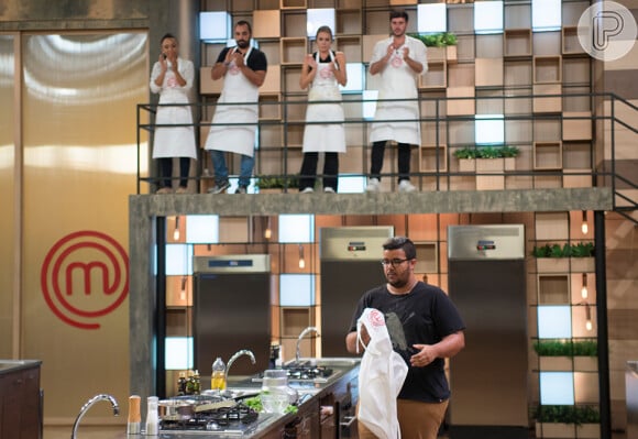 Léo Santos, foi um dos protagonistas do 'MasterChef Brasil 4' e ficou em quinto lugar na competição culinária