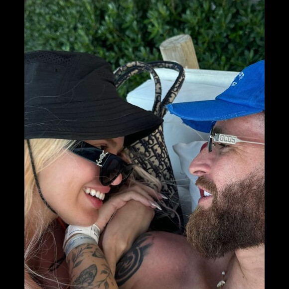 Advogada de Karoline Lima, Gabriella Garcia brincou com a influencer e o namorado dela, o jogador do Flamengo Léo Pereira