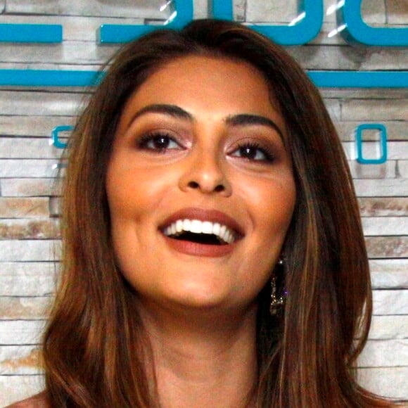 Com o passar dos anos, Juliana Paes deixou a região ainda mais preenchida, o que destacou ainda mais seus contornos