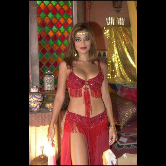 Em 2001, Juliana Paes viveu Karla Santos em 'O Clone', sucesso de audiência na TV Globo