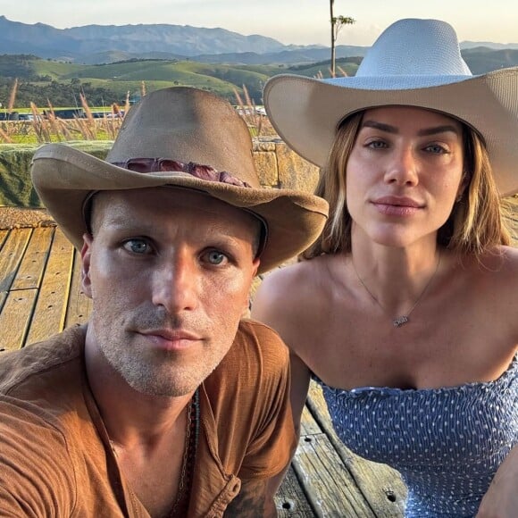 Giovanna Ewbank é esposa do ator Bruno Gagliasso, com quem tem três filhos: Titi, Bless e Zyan