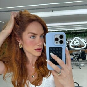 Ruiva há alguns meses, Giovanna Ewbank impressiona a internet com sua aparência e beleza