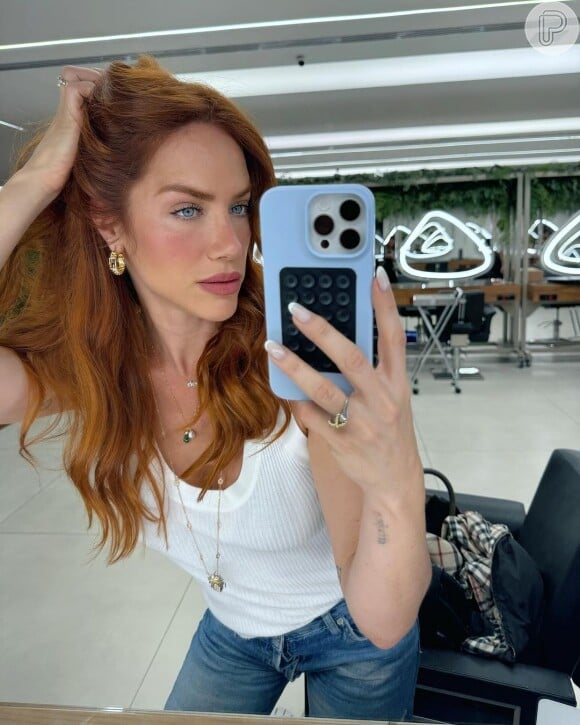 Ruiva há alguns meses, Giovanna Ewbank impressiona a internet com sua aparência e beleza