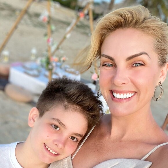 Filho de Ana Hickmann disse: 'O tio Edu pediu minha mãe em casamento. Isso me deixa feliz porque faz vocês dois felizes'