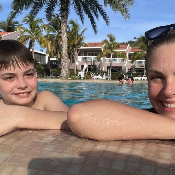 Filho de Ana Hickmann encantou internautas por apoio à mãe: 'O Alezinho super feliz com a felicidade da mãe. Que lindo'