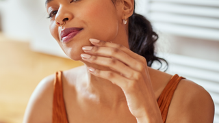 Como cuidar da pele em casa e manter o viço natural por mais tempo