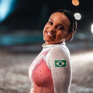 Rebeca Andrade passou pela primeira cirurgia em 2014, no pé