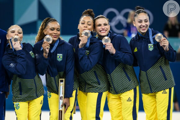 Rebeca Andrade, Flávia Saraiva, Jade Barbosa, Júlia Soares e Lorrane Oliveira garantiram medalha de bronze para o Brasil nesta terça-feira (30)