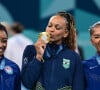 Rebeca Andrade ficou à frente de Simone Biles e Jordan Chiles, ambas dos EUA, na final de solo