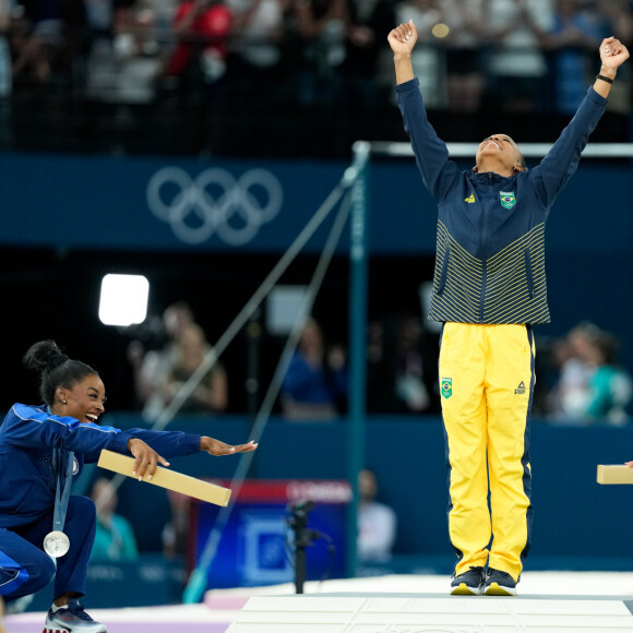 Fotógrafa da reverência de Simone Biles a Rebeca Andrade, Daniela Porcelli chorou ao registrar momento histórico: 'As lágrimas vieram na hora'