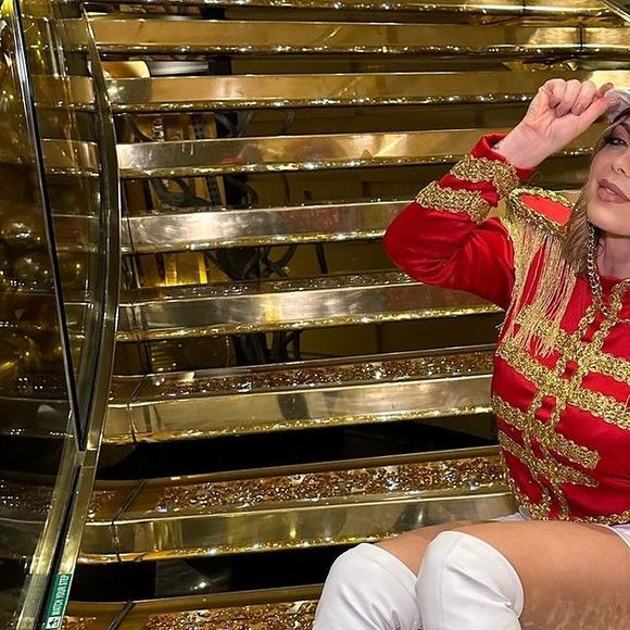 Sheila Mello está processando um médico depois de sofrer com complicações de aplicação de hidrogel no bumbum