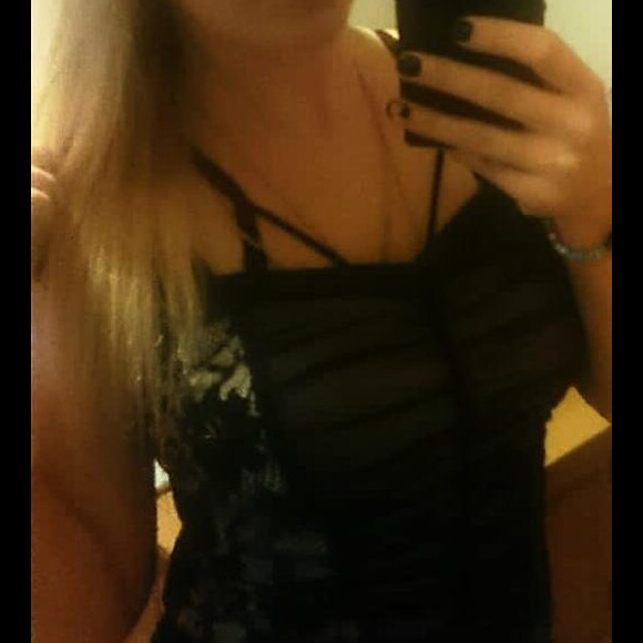 A modelo húngara Gabriella Gaspar afirma que tem uma filha com Neymar