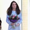 O look usado por Kate Middleton disfarçou a barriguinha de gravidez dela