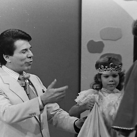 Morte de Silvio Santos: foto mostra apresentador em 1985 no programa 'Cinderela'