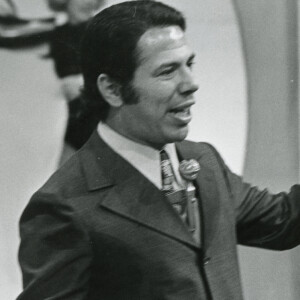 Morte de Silvio Santos: apresentador em fotos rara no programa 'Disco de Ouro'