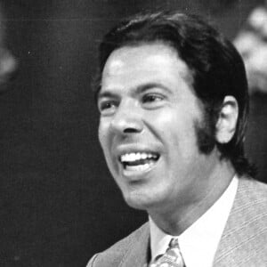 Morte de Silvio Santos: foto rara traz apresentador no programa 'Os Galãs Cantam e Dançam'