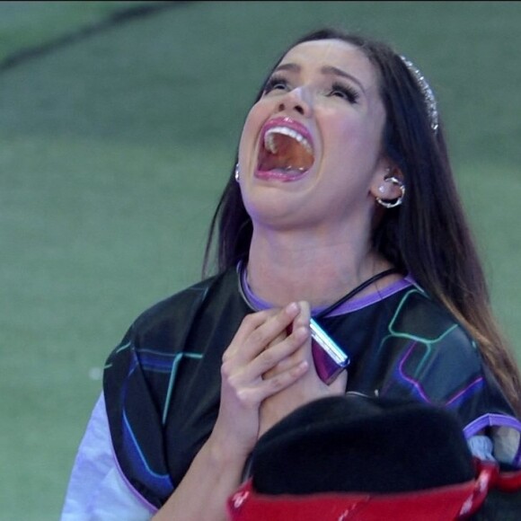 Juliette sofreu um bombardeio de críticas ao comemorar fim do X/Twitter: 'Para ganhar o premio milionário que ela tanto queria, o Twitter serviu muito bem, ne? Santa coerência'