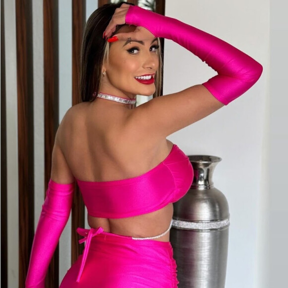 Andressa Urach expandiu os negócios e, agora, lança produtos voltados ao erotismo. O grande lançamento ocorre nesta sexta-feira (06), considerado o Dia do Sexo