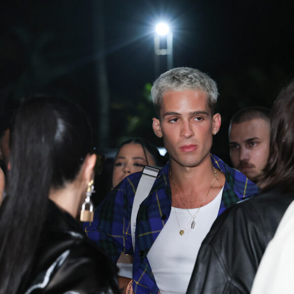 João Guilherme compareceu à festa de Ludmilla, mas não posou com Bruna Marquezine