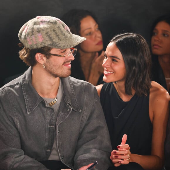 Bruna Marquezine e João Guilherme não tiram fotos juntos, não dão entrevistas acompanhados e não falam sobre o namoro com jornalistas