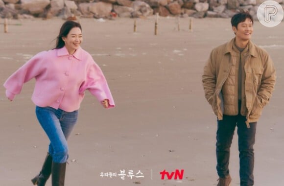 Em 'Amor e outros dramas', Shin Min-a interpreta Min Seon-ah, uma mulher que passa por muitos desafios enquanto vive em Jeju, uma ilha. Esse k-drama promete muita emoção.