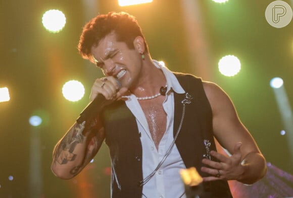 Atraso de 1 hora e 30 minutos para começar o show sertanejo fez Luan Santana cancelar sua participação no Rock in Rio 2024