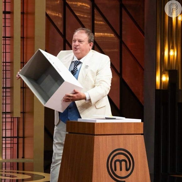 Erick Jacquin, do 'Masterchef Brasil 2024', se emocionou com terço recebido por João Vitor