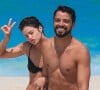 Agatha Moreira e Rodrigo Simas curtem praia no Rio de Janeiro e corpo da atriz rouba a cena em biquíni